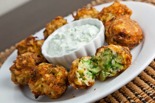 Polpette di zucchine greche – Kolokithokeftedes