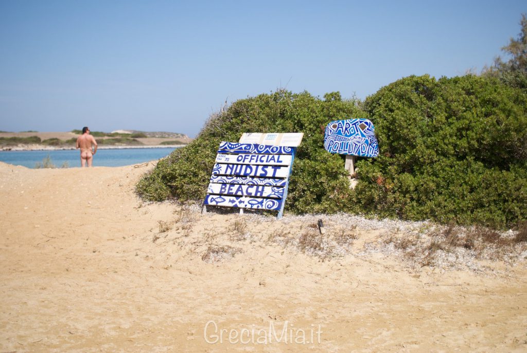 Nudismo in Grecia ad Antiparos