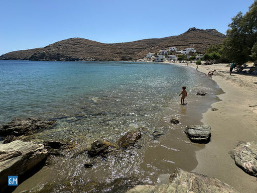 La spiaggia di Lefkes Kythnos