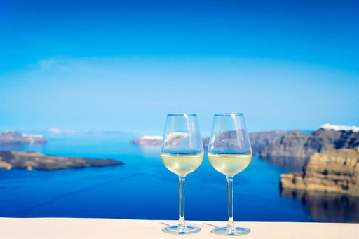 Vino a Santorini