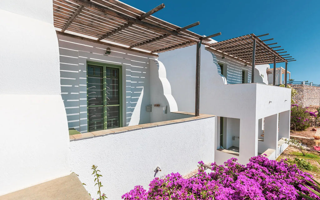 Schinoussa Ailouros Hotel