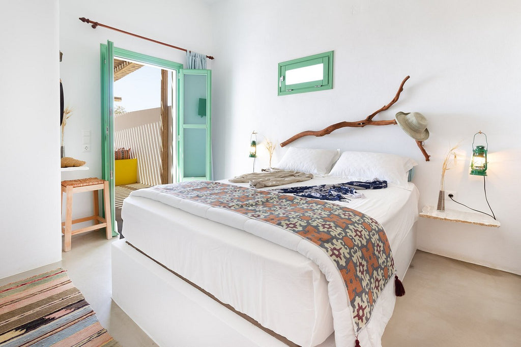 Schinoussa Ailouros Hotel