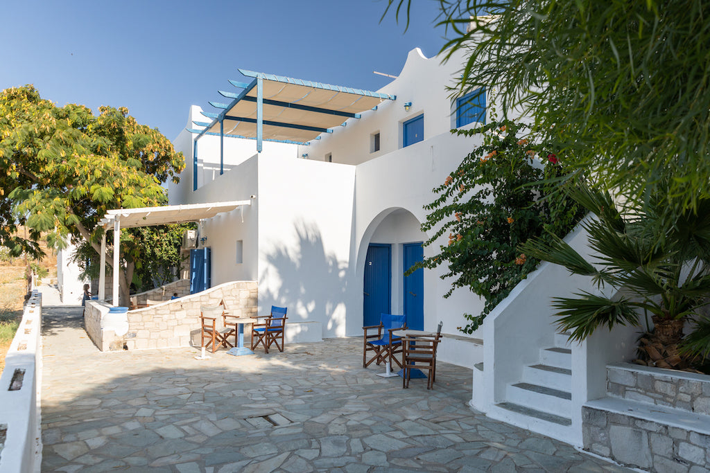 Aliki Kimolos B&B