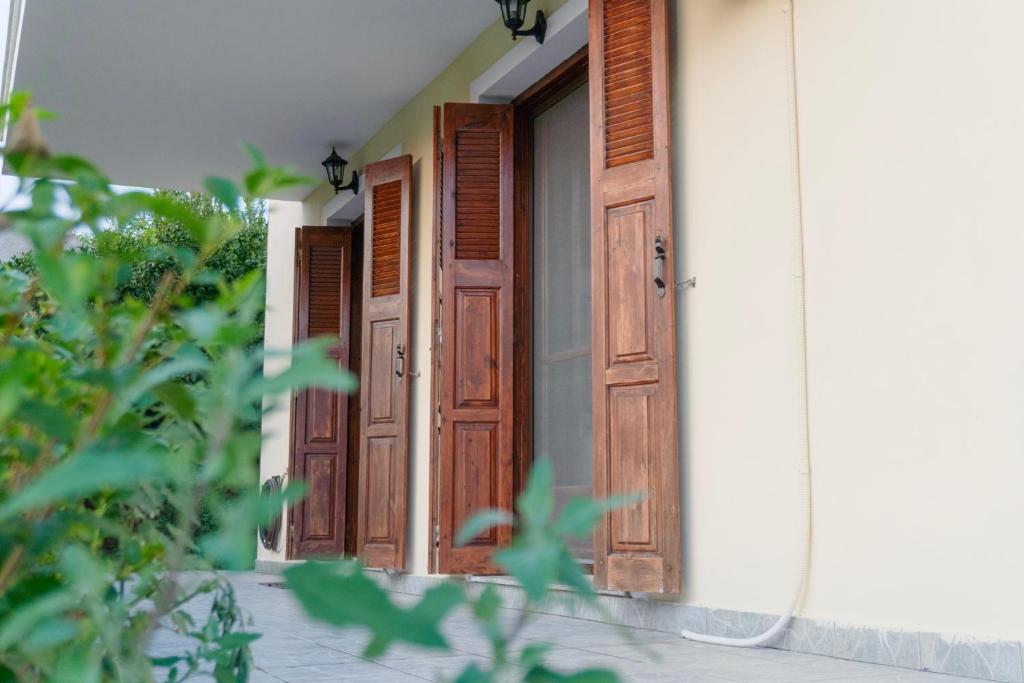 Almond's Room Myrina