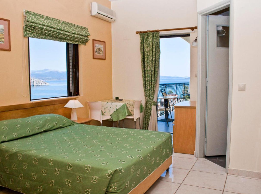 Tolo Alonia Studios & Maisonettes