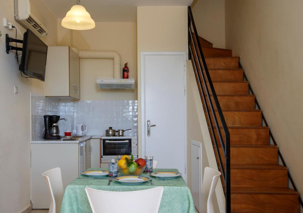 Tolo Alonia Studios & Maisonettes