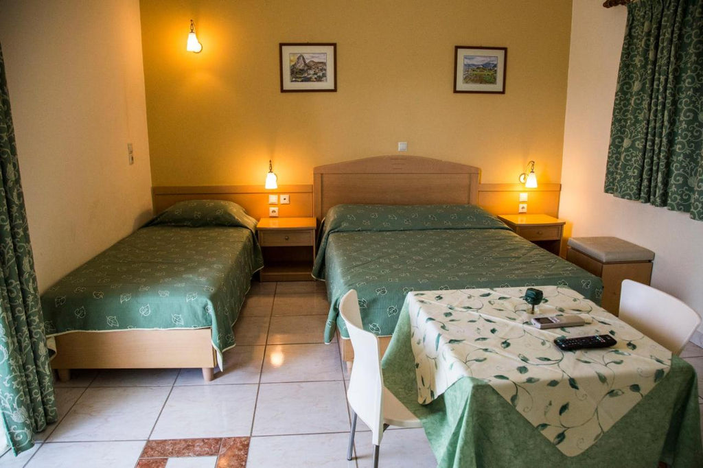 Tolo Alonia Studios & Maisonettes