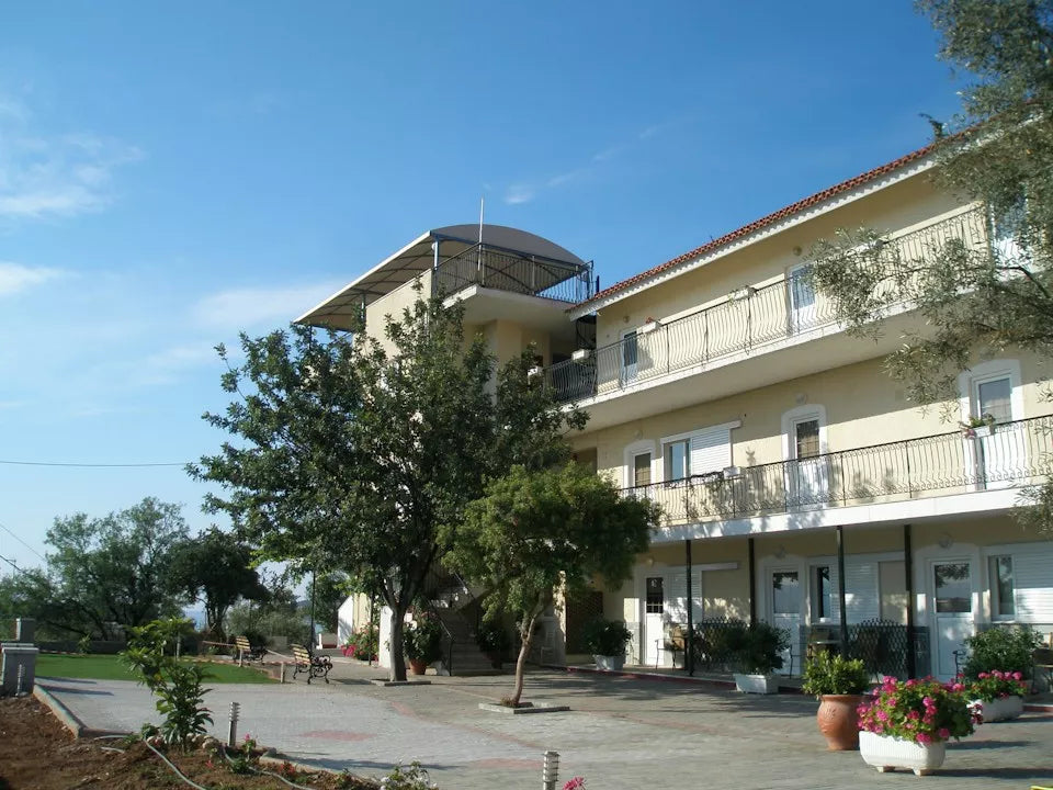 Tolo Alonia Studios & Maisonettes