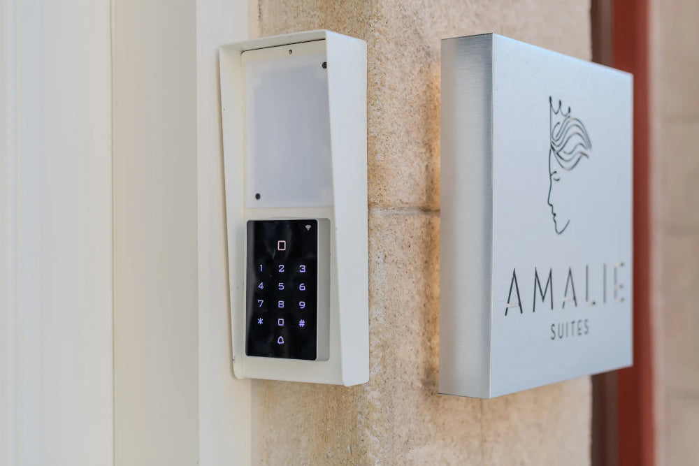 Amalie Suites