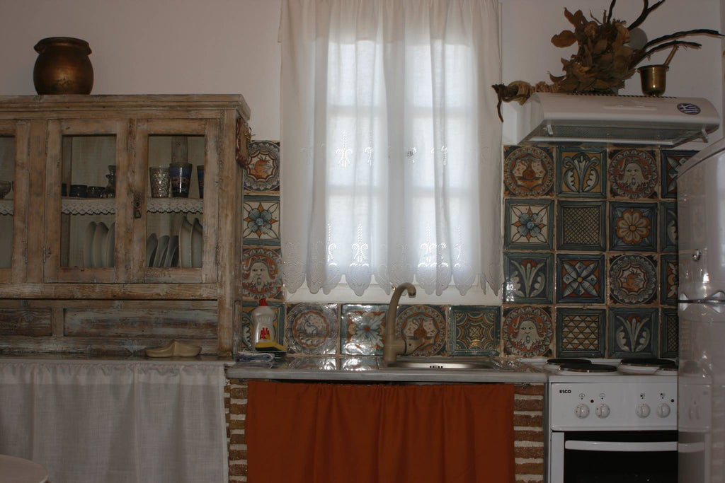 Anafi Roussou Studios