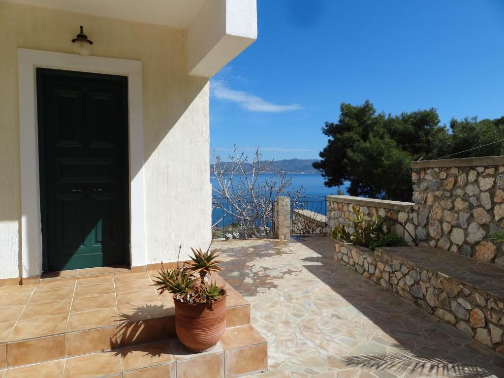 Dionysos Hotel Angistri