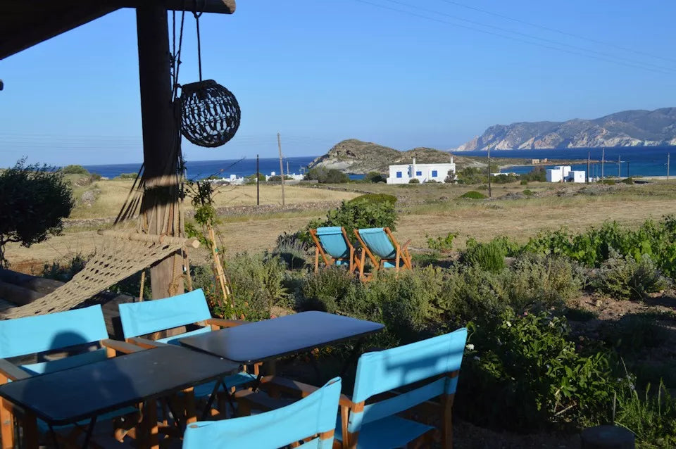 Complesso con bar/ristorante a gestione famigliare a Kimolos