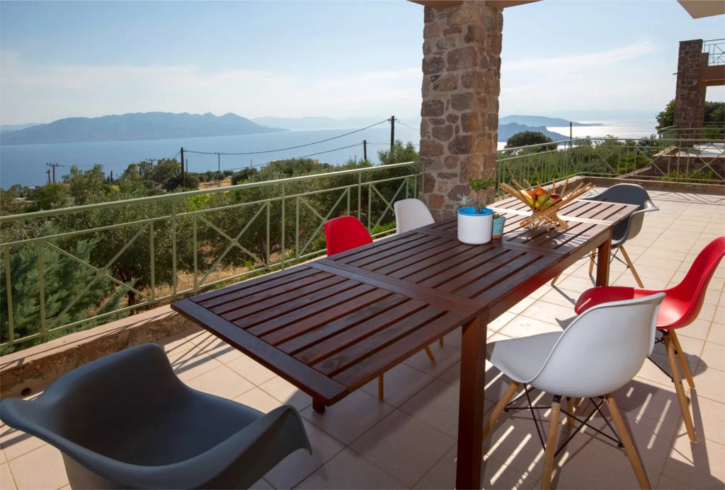 Complesso di ville per 26 persone totali a Egina