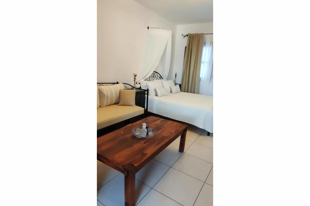 Giorgia Studios Koufonissi