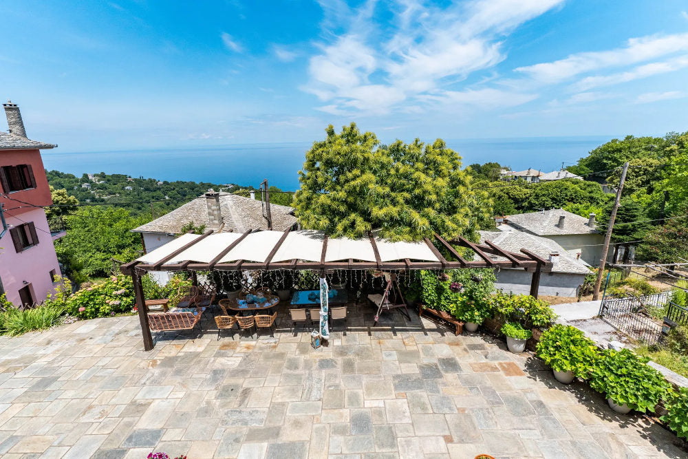 Iris Guesthouse