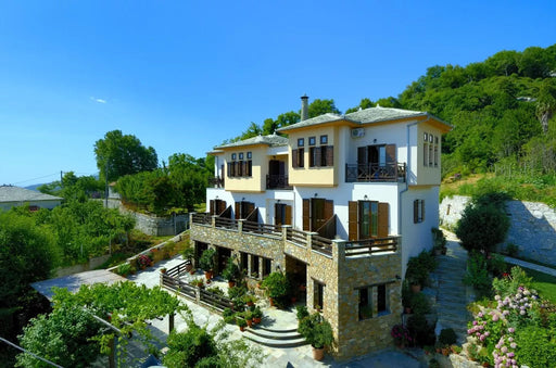 Iris Guesthouse
