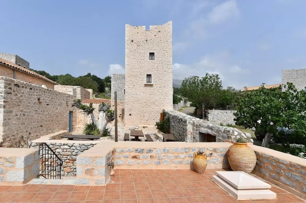 Complesso casa-torre nel cuore del Mani