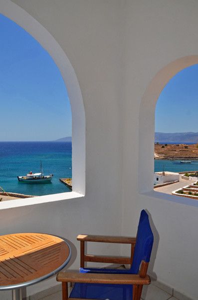 Dimitris & Christina studios