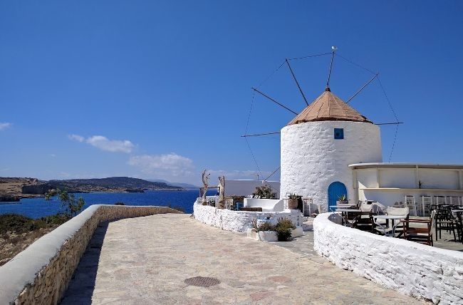 Dimitris & Christina studios