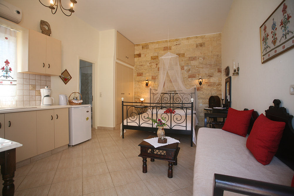 Anafi Roussou Studios