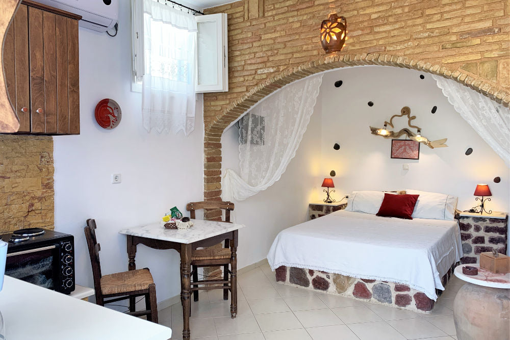 Anafi Roussou Studios