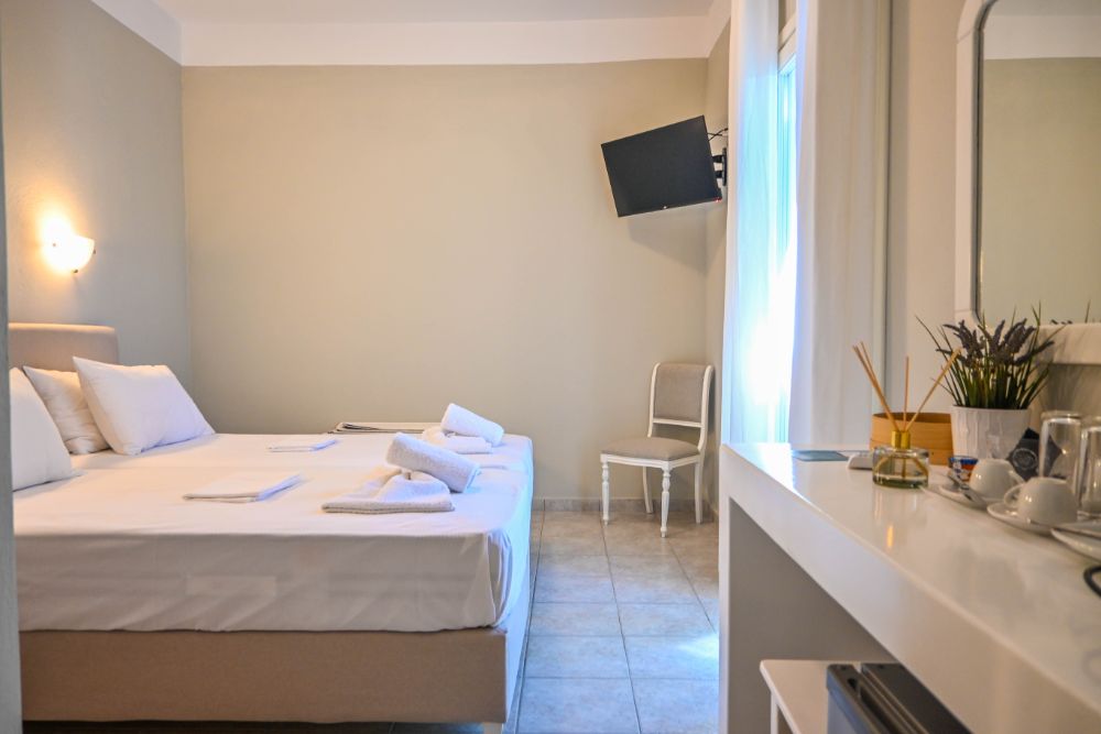 Irene beach hotel Schinoussa