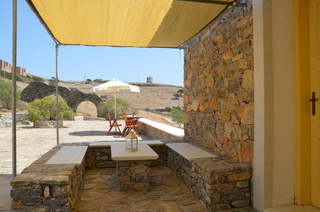 Schinoussa case in pietra