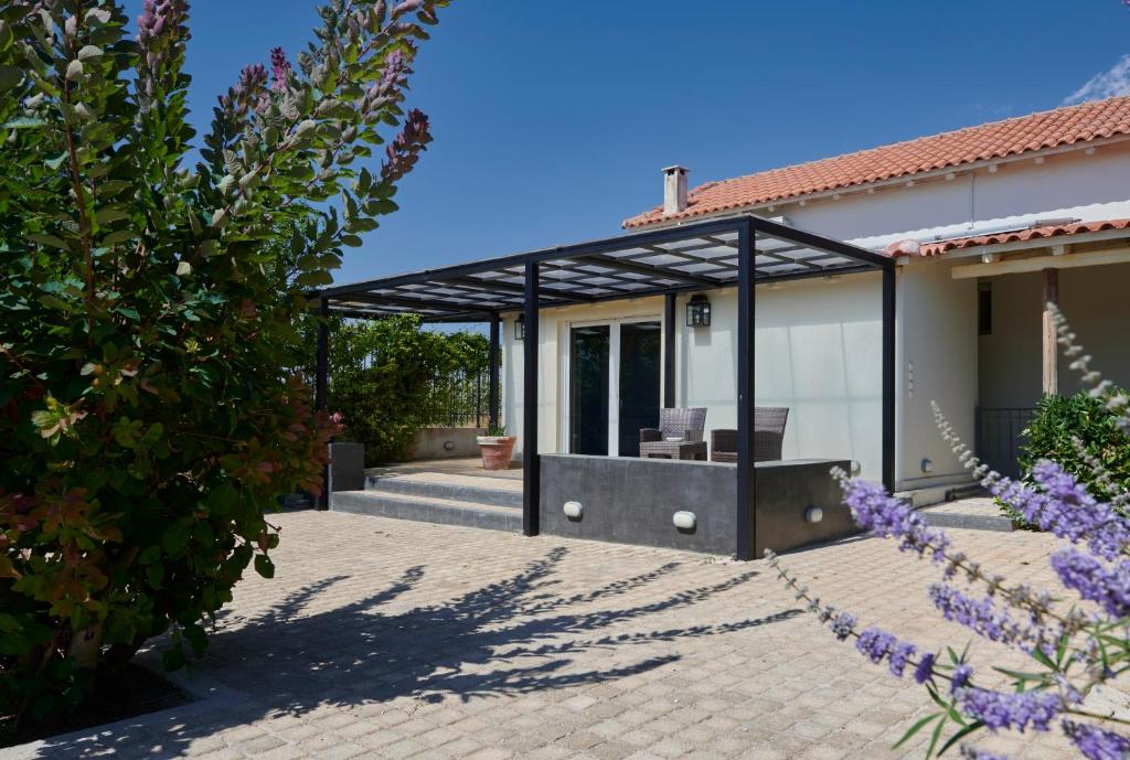 Alloggi per 2, 3, 4 persone vicino all'aeroporto, Atene