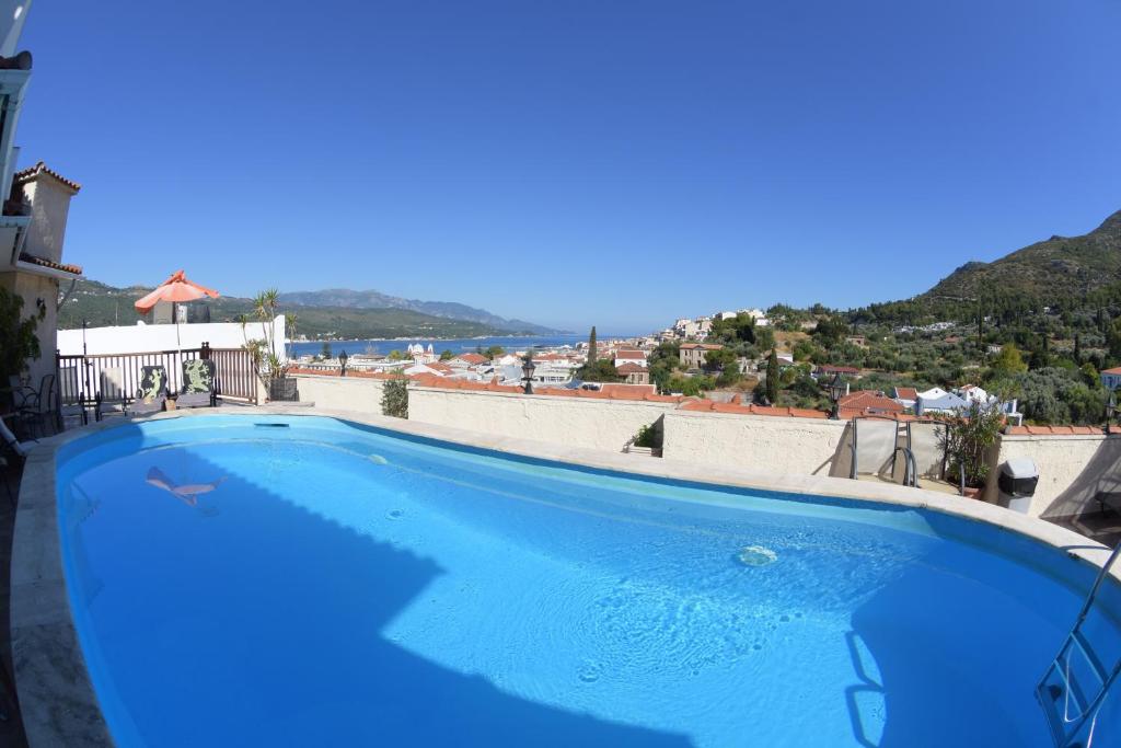 Virginia Hotel Vathy