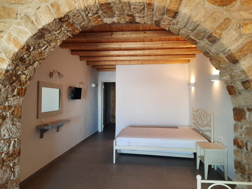 Nikitas Finikas Koufonissi