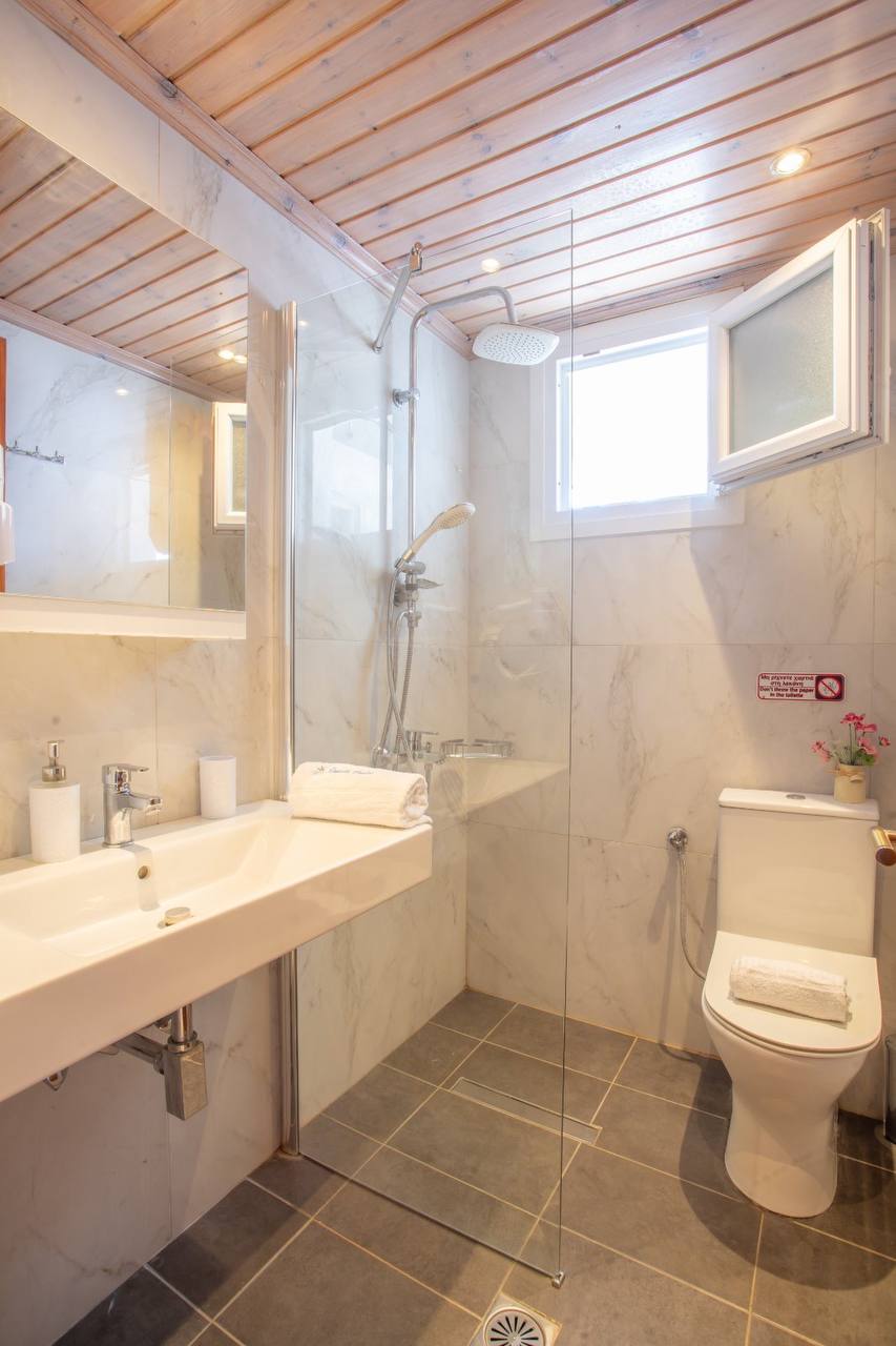 Romanza Studios
