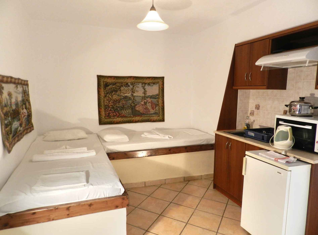 Valeta Studios Ikaria