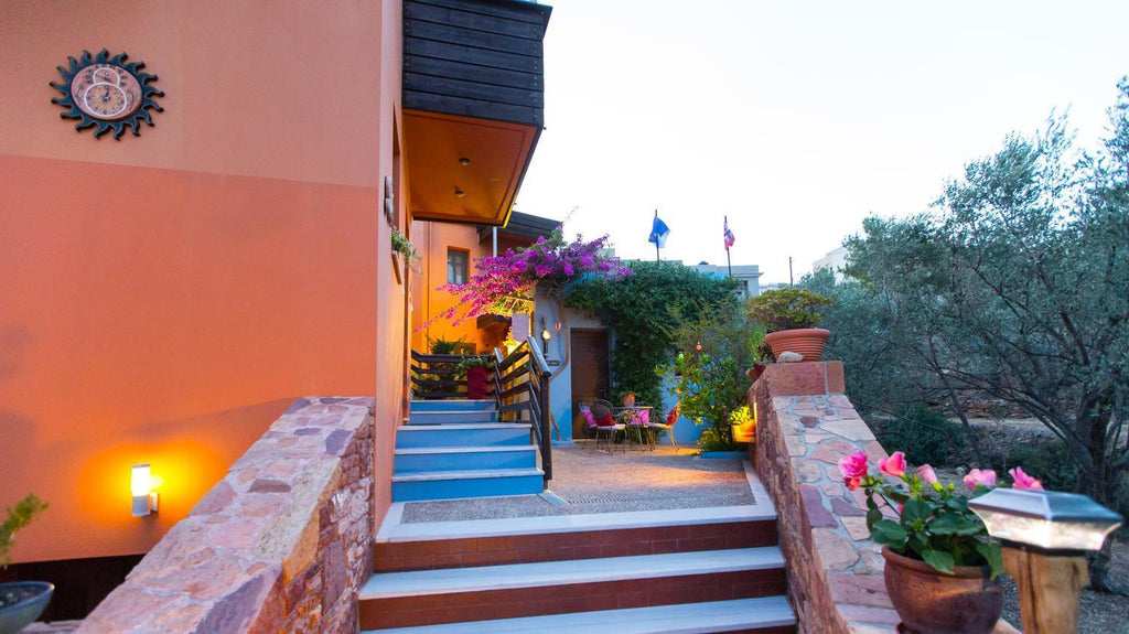 studios Karfas Chios