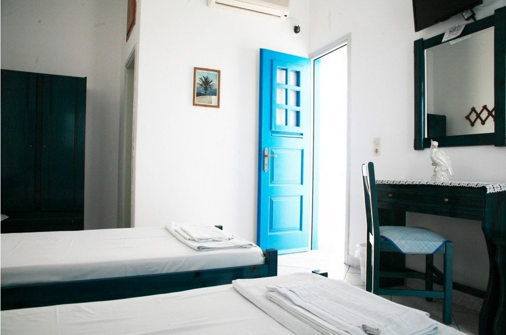 Panselinos Rent Rooms