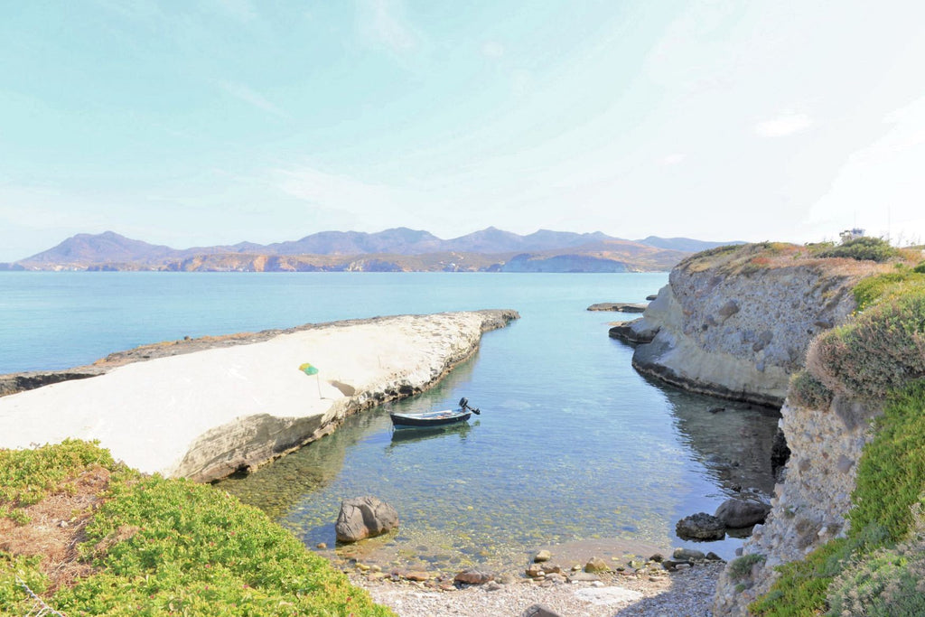 Pollonia Milos dove dormire