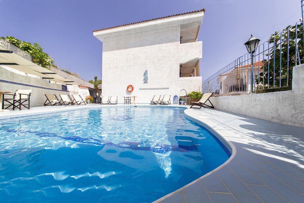 Atheras Hotel Evdilos