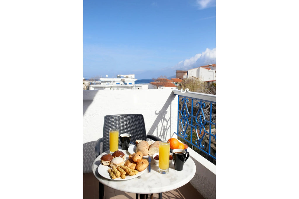 Atheras Hotel Evdilos