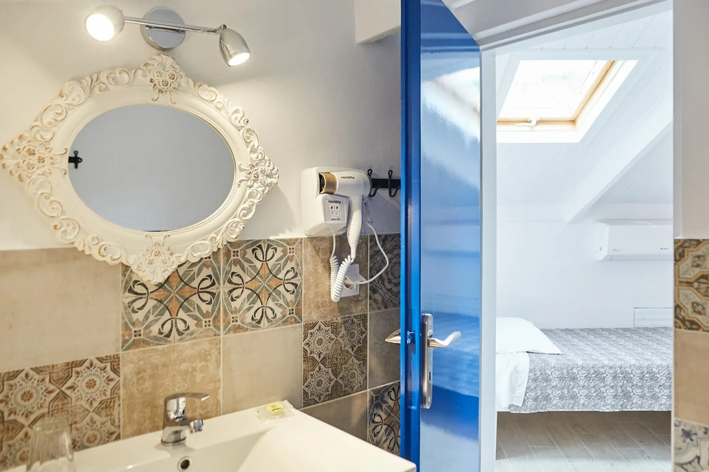 Atheras Hotel Evdilos