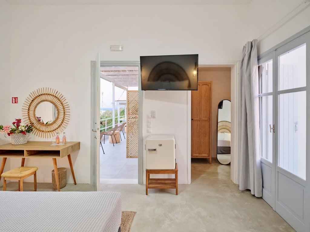 Kimolos Bonatsa Beach Hotel