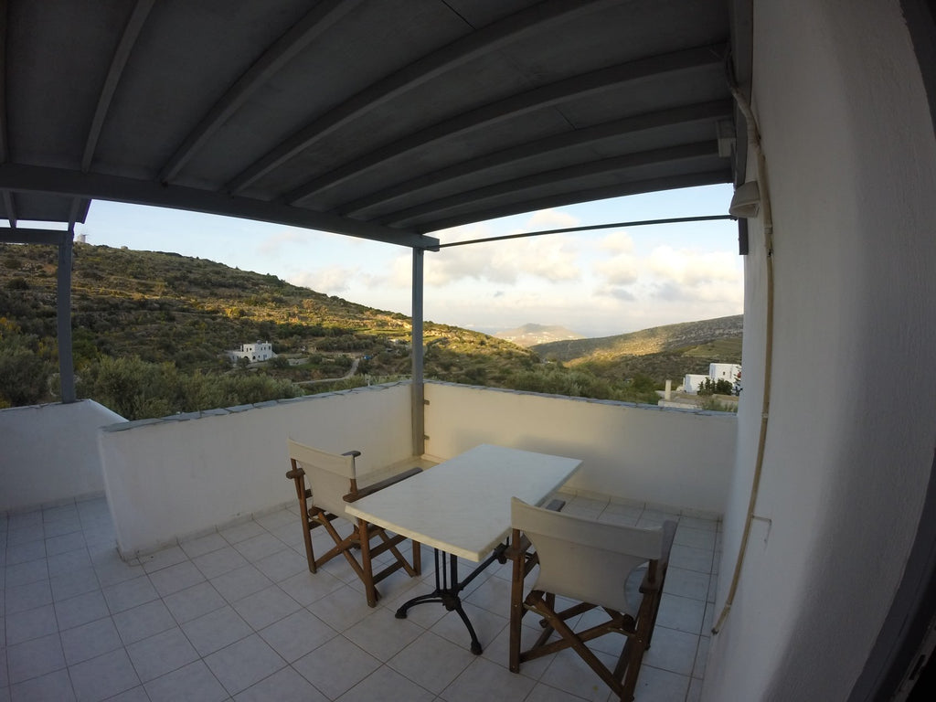 studios Lefkes Paros