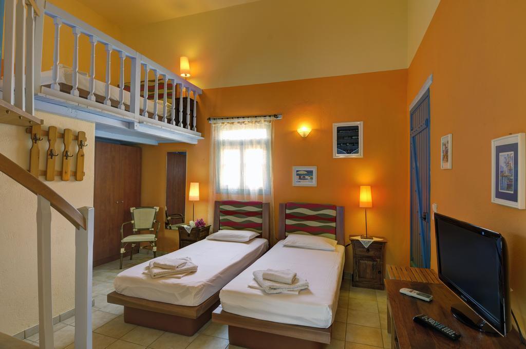 Cavo Perlevos Studios