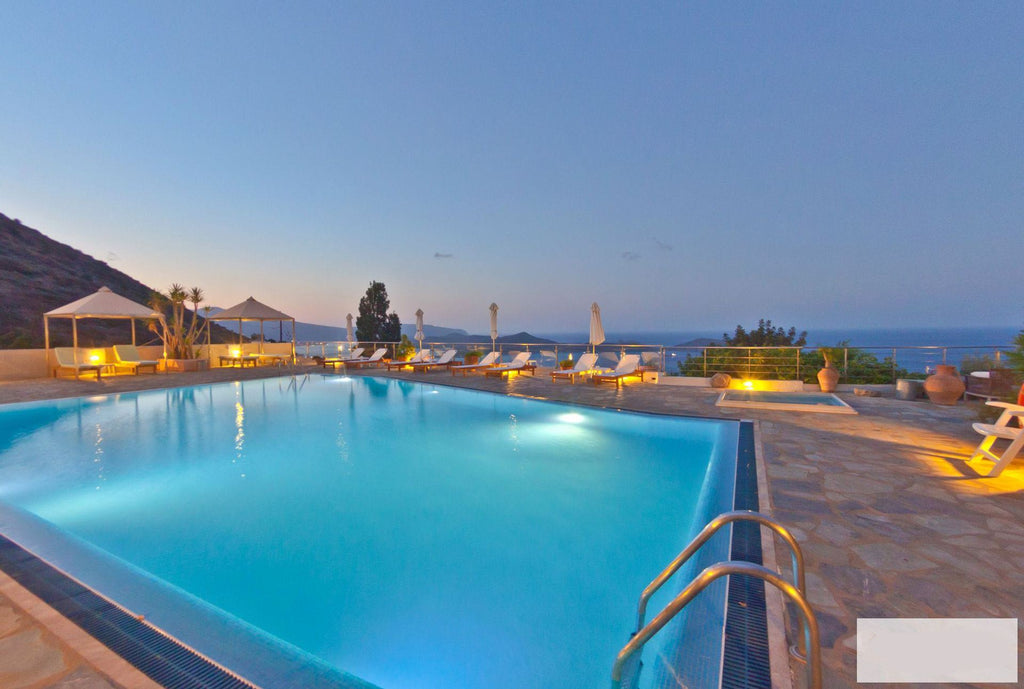 Elounda apartments and studios