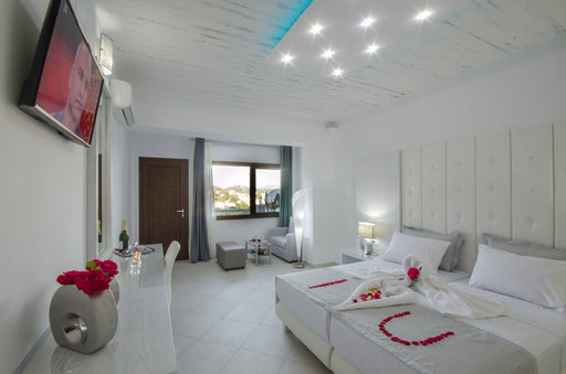 Ftelia Luxury Studios - Skiathos
