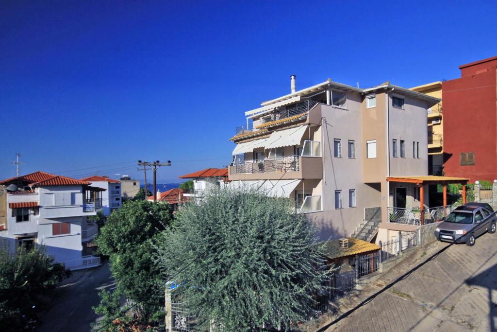 Neos Marmaras Naias Apartments