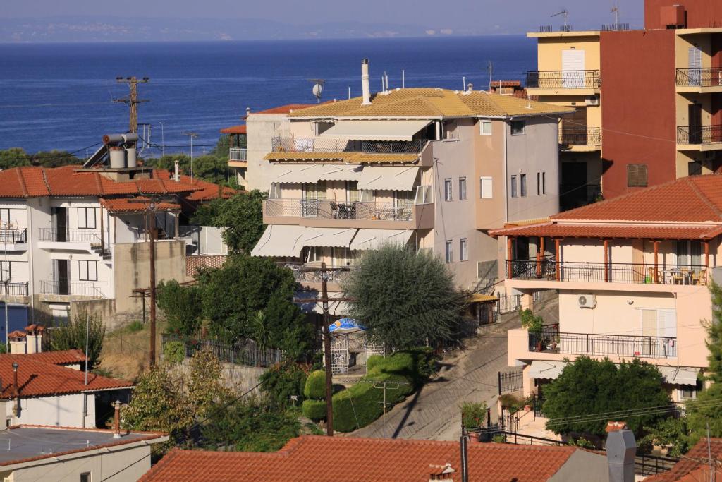 Neos Marmaras Naias Apartments