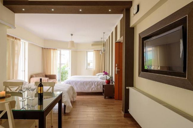 Ampia stanza ad Atene