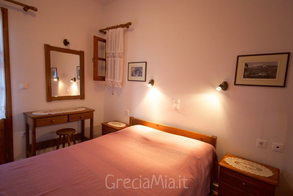 prenotare studios ad Antiparos