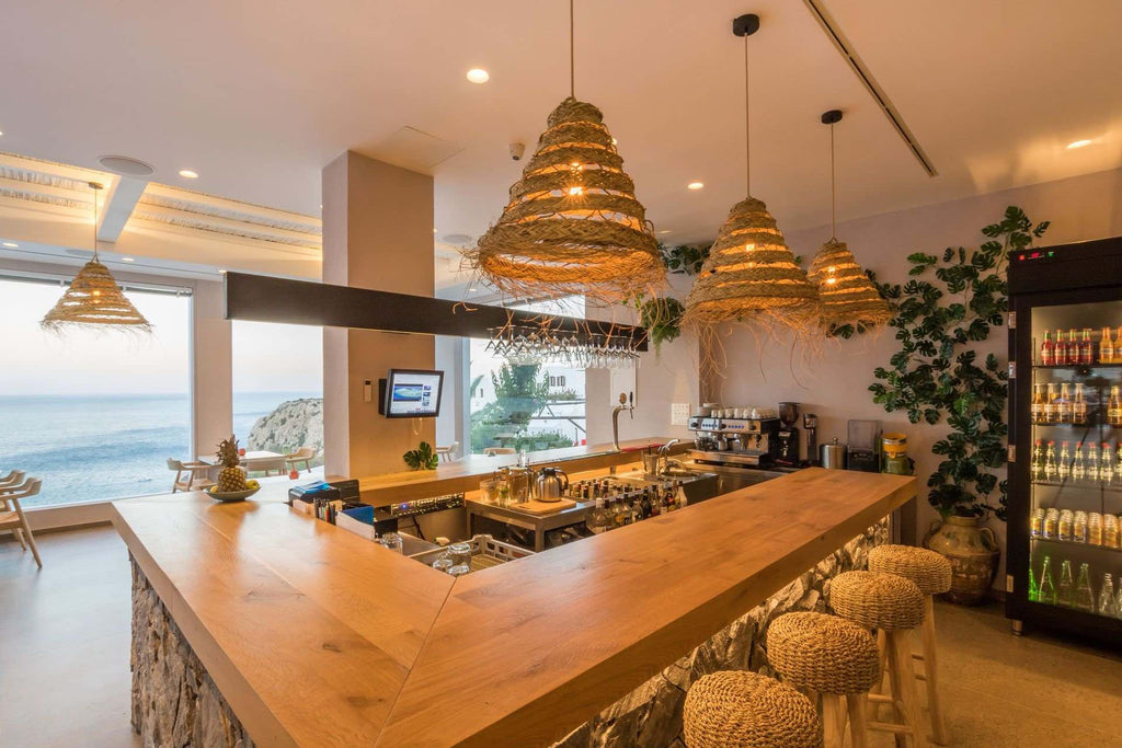 Amoopi Kastelia Beach Hotel