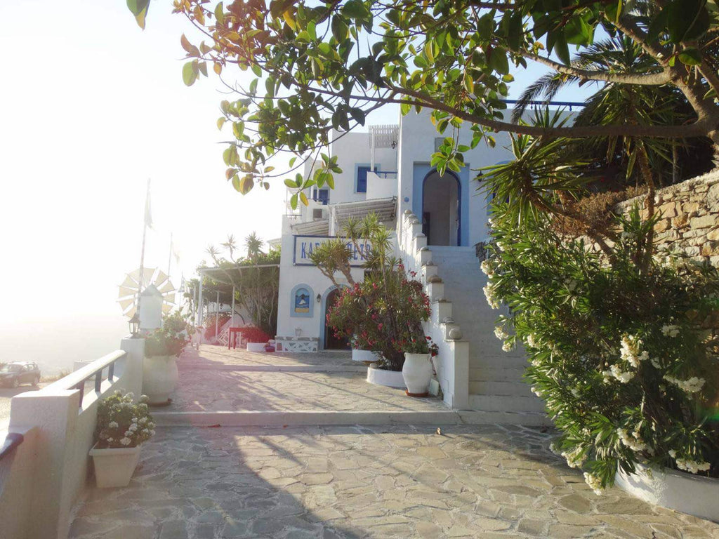 Vista Katapola Studios b&b