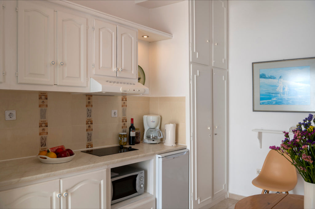 Naoussa - Leonardos Studios